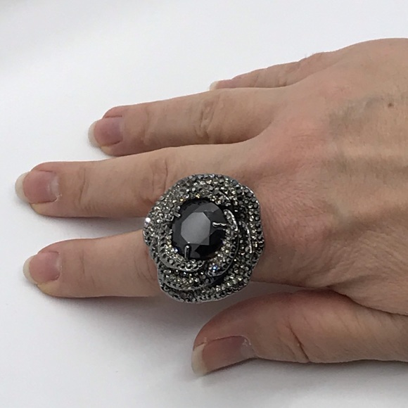 Floral ring - Picture 4 of 5